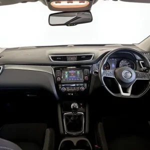 2019 Nissan Qashqai 1.7 dCi N-Connecta 5-door Hatchback Diesel Manual - Image 3
