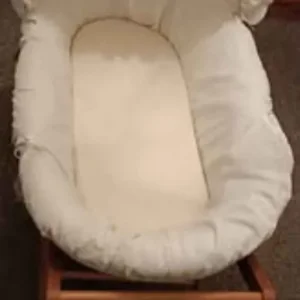 Moses basket and stand