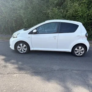 2012 Toyota Aygo 1.0 VVT-i Fire Euro 5 5-door petrol - Image 2
