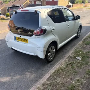2012 Toyota Aygo 1.0 VVT-i Fire Euro 5 5-door petrol - Image 6