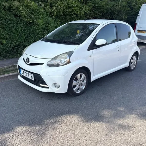 2012 Toyota Aygo 1.0 VVT-i Fire Euro 5 5-door petrol