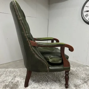 Chesterfield Nursing Chair – Parliament Green Leather, 1989 - Image 7