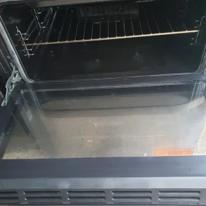 Black Hotpoint gas cooker - Image 3