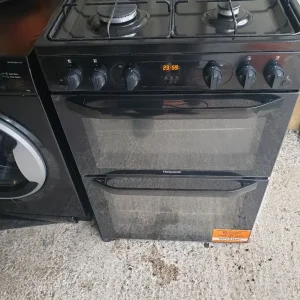 Black Hotpoint gas cooker