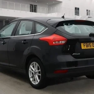 2015 Ford Focus 1.5 TDCi Zetec Euro 6 Diesel Manual 5-door Hatchback - Image 3