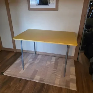 Kitchen table and 4 chairs