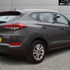 2018 Hyundai Tucson Estate 1.6 GDi Blue Drive SE Nav Manual - Image 3