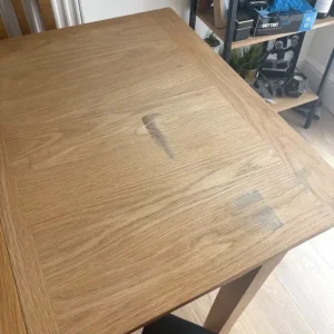 Table and chairs - Image 5