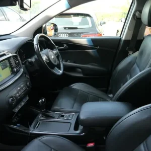 Kia Sorento 2.2 CRDi KX-4 Auto 7 Seat AWD Euro 6 - Image 2