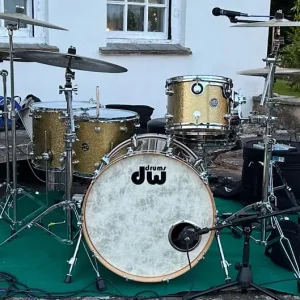 DW Performance Series 5-Piece Drum Kit with Mapex Soft Cases - Image 3