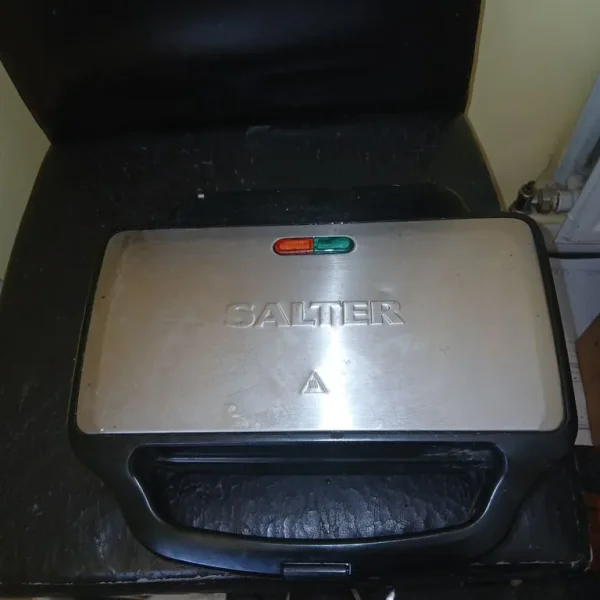 Salter sandwich toaster