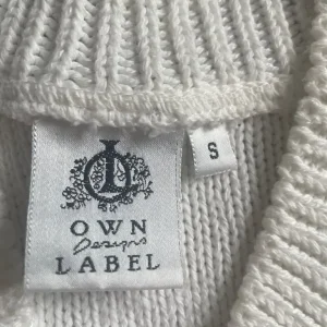 Cardigan size small - Image 2