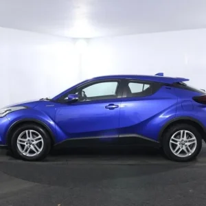 2022 Toyota C-HR 1.8L Hybrid SUV - Image 5