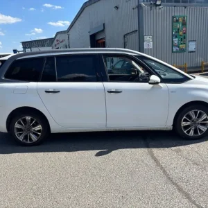 2015 Citroen Grand C4 Picasso 1.6 e-HDi 115 Exclusive+ 5dr MPV - Image 2