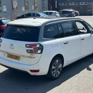 2015 Citroen Grand C4 Picasso 1.6 e-HDi 115 Exclusive+ 5dr MPV - Image 3