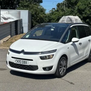 2015 Citroen Grand C4 Picasso 1.6 e-HDi 115 Exclusive+ 5dr MPV - Image 6