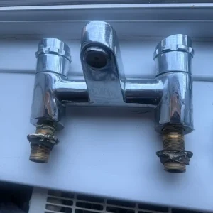Bathroom fittings - Image 5