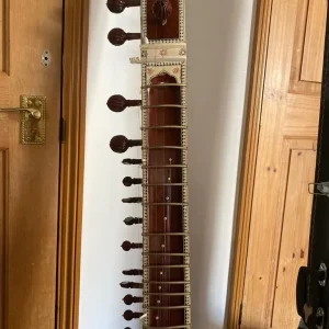 Jas Sitar with case - Image 4
