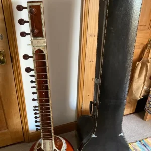 Jas Sitar with case - Image 6