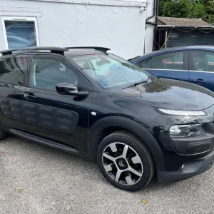 2017 Citroen C4 Cactus 1.2 PureTech Flair Euro 6 5-door hatchback petrol manual