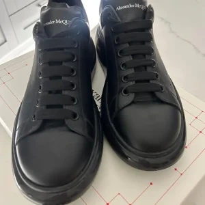 Alexander McQueen trainers - Image 2