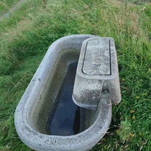Moore concrete cattle animal trough 40 gallon float and valve - Image 4
