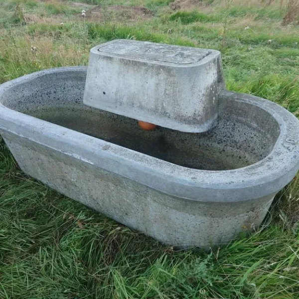 Moore concrete cattle animal trough 40 gallon float and valve