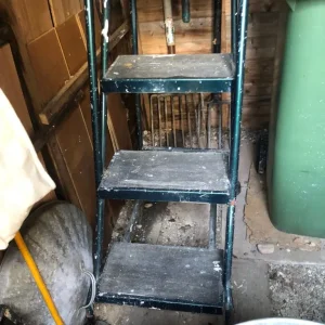 Step ladder with wheels - Image 3