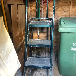 Step ladder with wheels - Image 4