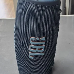 JBL XTREME 3 BLUE BLUETOOTH SPEAKER - Image 4