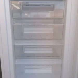 Bush Frost-Free Fridge Freezer 50/50 Capacity Gloss White - Image 5