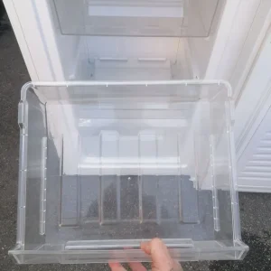 Bush Frost-Free Fridge Freezer 50/50 Capacity Gloss White - Image 6