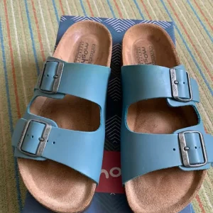 Moshulu Ladies Sandals - Image 2