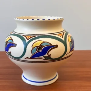 Honiton Pottery 1930s Art Deco Hand-Painted Vase - Image 2