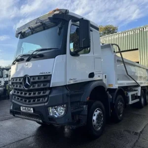 2016 MERCEDES AROCS 3240 8X4 TIPPER