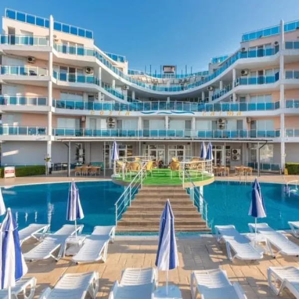 3-bedroom modern flat with sea views