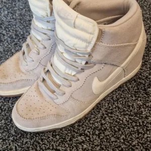 Nike Wedge Dunk Trainer size 6 - Image 2