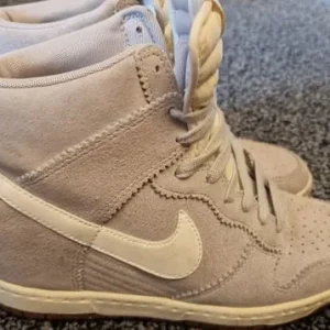 Nike Wedge Dunk Trainer size 6