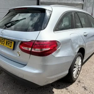 2016 Mercedes C-Class Estate C200 2.0L Auto Executive with 18" Alloys - Image 8