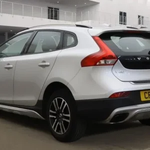 2018 Volvo V40 Cross Country 1.5 T3 Nav Plus Hatchback - Image 6
