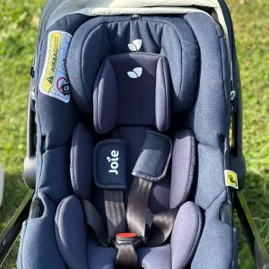 Joie car travel system with baby carrier and pram seat - Image 4