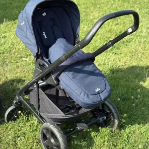 Joie car travel system with baby carrier and pram seat - Image 7
