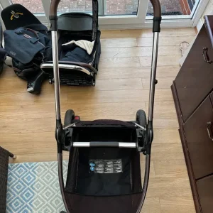 Mamas & Papas Flip XT3 with carrycot and footmuff - Image 4