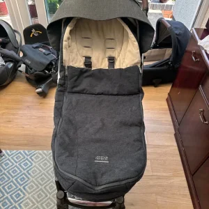 Mamas & Papas Flip XT3 with carrycot and footmuff - Image 5