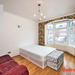 Spacious Double Room in Shefford