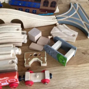 Wooden Track Pieces with Different Ends - Image 3