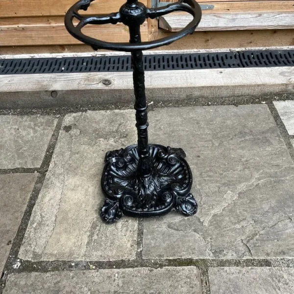 Cast iron umbrella stick stand with leaf design
