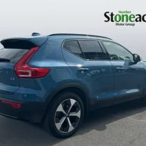 2024 Volvo XC40 Ultra Dark B3 Estate Hybrid - Image 2
