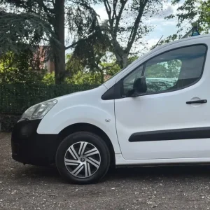 2017 Peugeot Partner 1.6HDi White Panel Van 3dr Manual Diesel NO VAT - Image 5