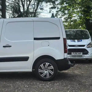 2017 Peugeot Partner 1.6HDi White Panel Van 3dr Manual Diesel NO VAT - Image 6